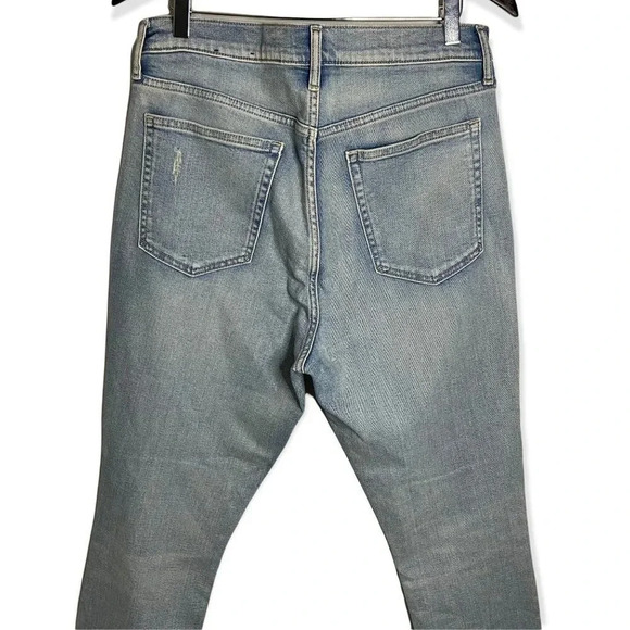 Gap Destroyed True Skinny with Chewed Hem in Light Wash- size 32 - Picture 6 of 10